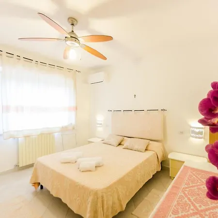 Sardinia-holiday La Casa Delle Pavoncelle * La Maddalena (Sassari)